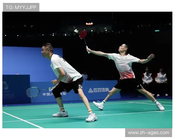 羽毛球自由双打